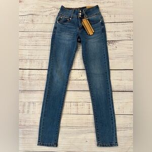 NWT Monkey Ride Skinny Blue Jeans Ultra Soft Stretch Women’s Size Juniors 1